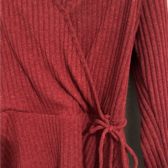 Peplum Long Sleeve Blouse - Picture 4 of 4